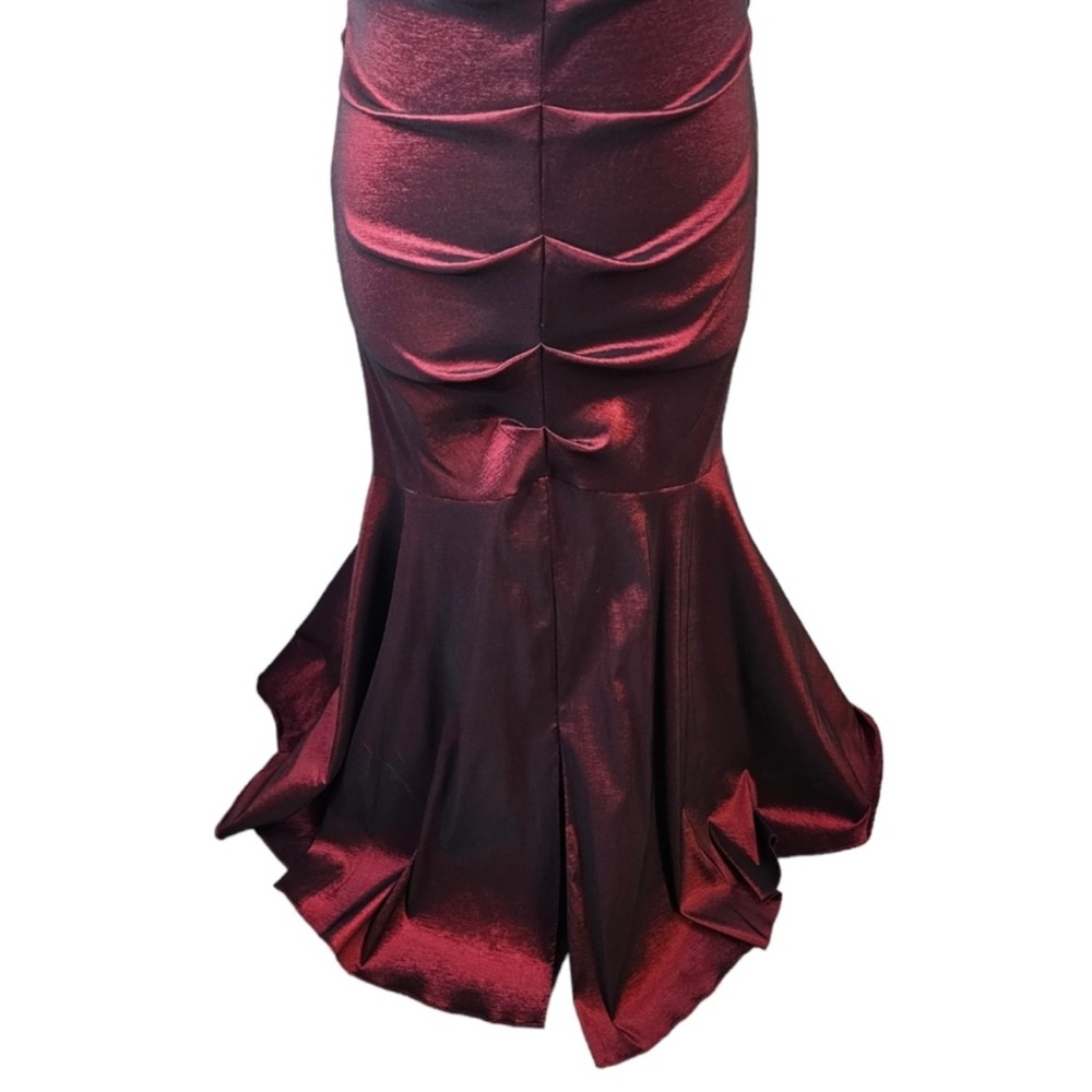 Xscape Garnet Formal Mermaid Dress with Queen Ann Neckline-Like New-True to Size - Picture 5 of 10